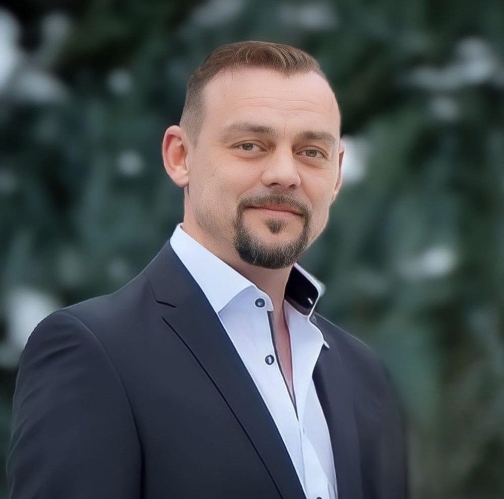 Иван Лакманн